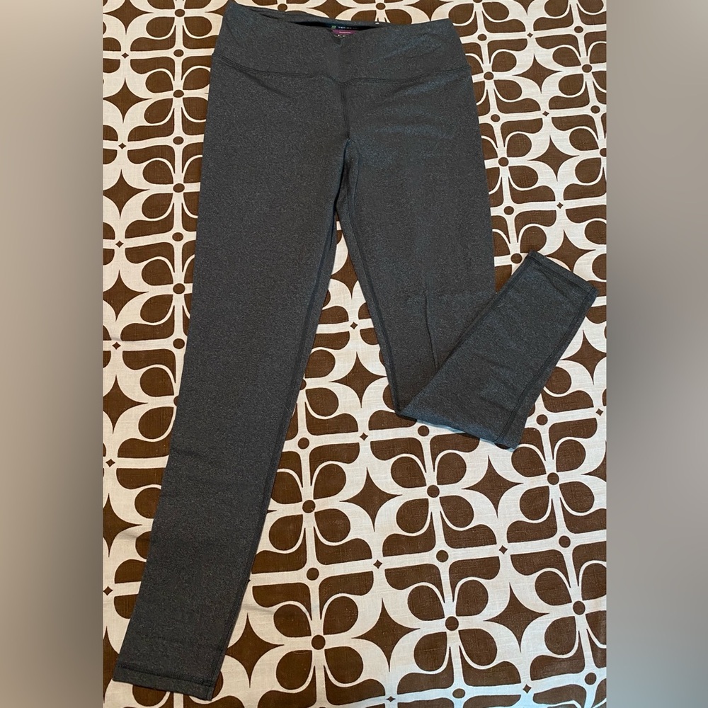 Techgear shapewear grey colored workout leggings. Size M. EUC